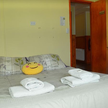 Smile Patagonia (Adults Only) Hotel Пуерто Наталес Екстериор снимка