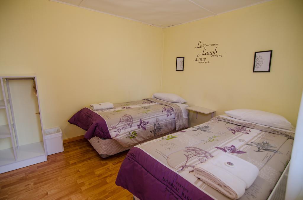 Smile Patagonia (Adults Only) Hotel Пуерто Наталес Екстериор снимка