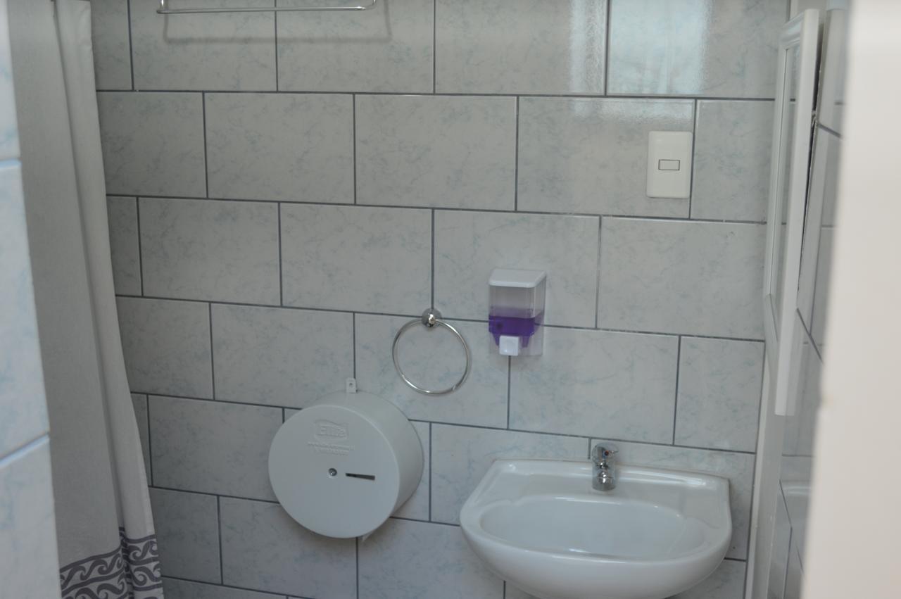 Smile Patagonia (Adults Only) Hotel Пуерто Наталес Екстериор снимка
